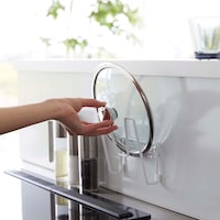 サッと置ける場所に設置。調理中の作業がスムーズです。