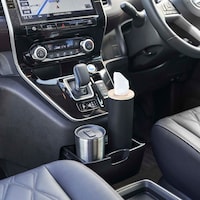車のカップホルダーにも収まります