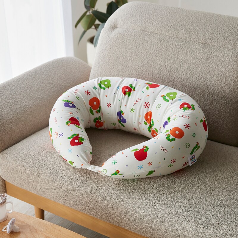 はらぺこあおむしの授乳クッションにもなる抱き枕【マルチクッション  