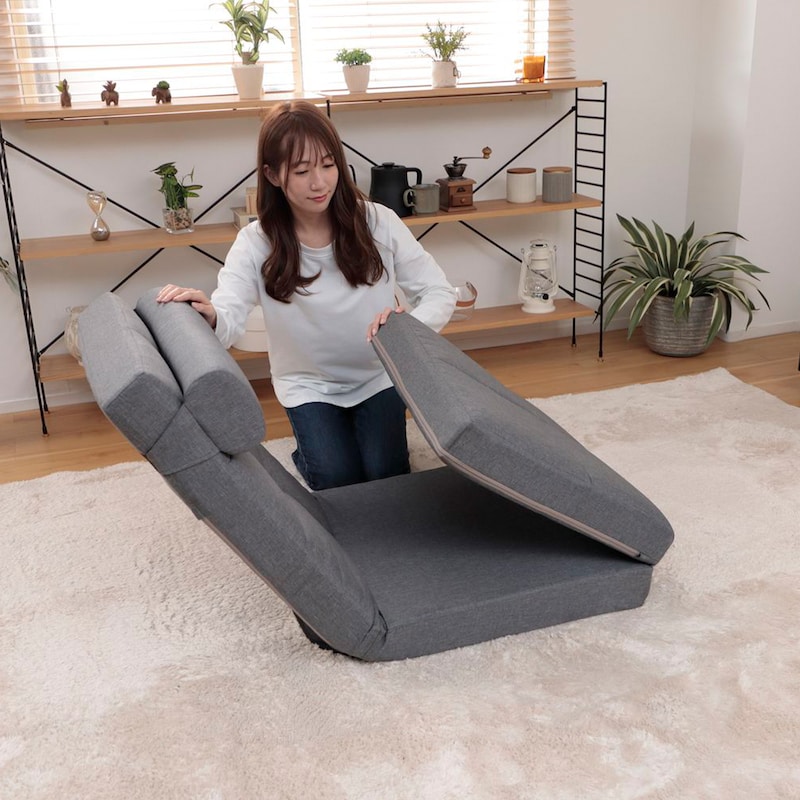 折り畳むだけで使用スタイルを変えられます。