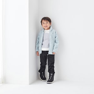 ブラック／モデル身長105cm・110サイズ着用