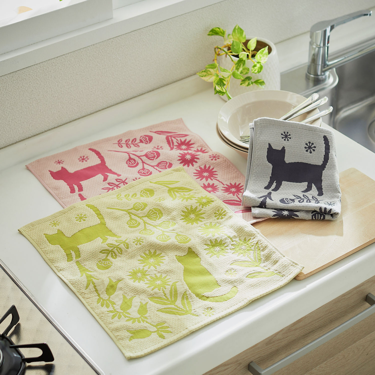 【ベルメゾン】猫デザインの可愛いキッチンタオル 【ベルメゾン】猫デザインの可愛いキッチンタオル