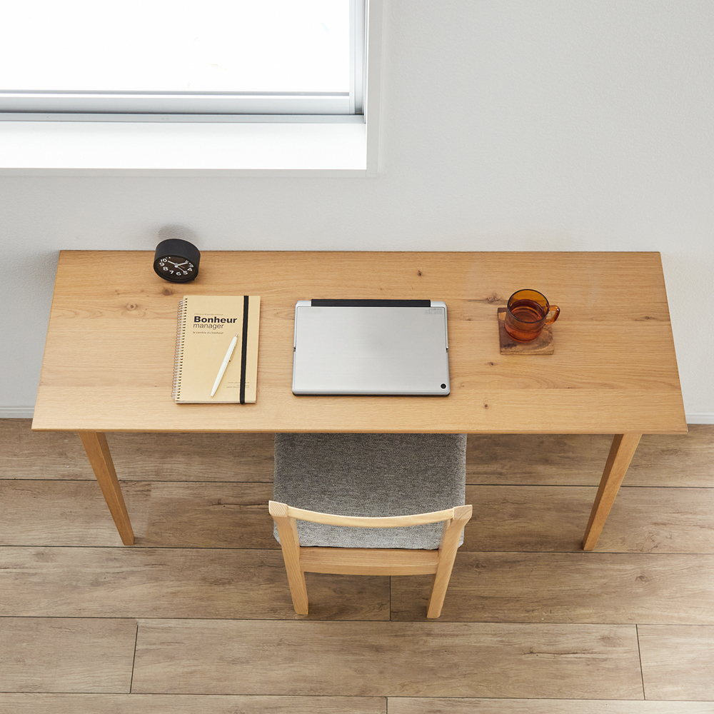 【ベルメゾン】省スペースで置きやすい!節ありオーク材のパソコンデスク 【ベルメゾン】省スペースで置きやすい!節ありオーク材のパソコンデスク