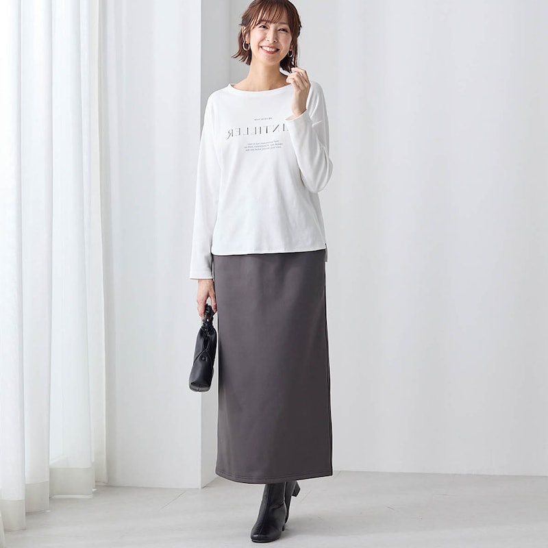 モデル身長169cm／M ※写真は撮影用のため総丈+4cmになります。