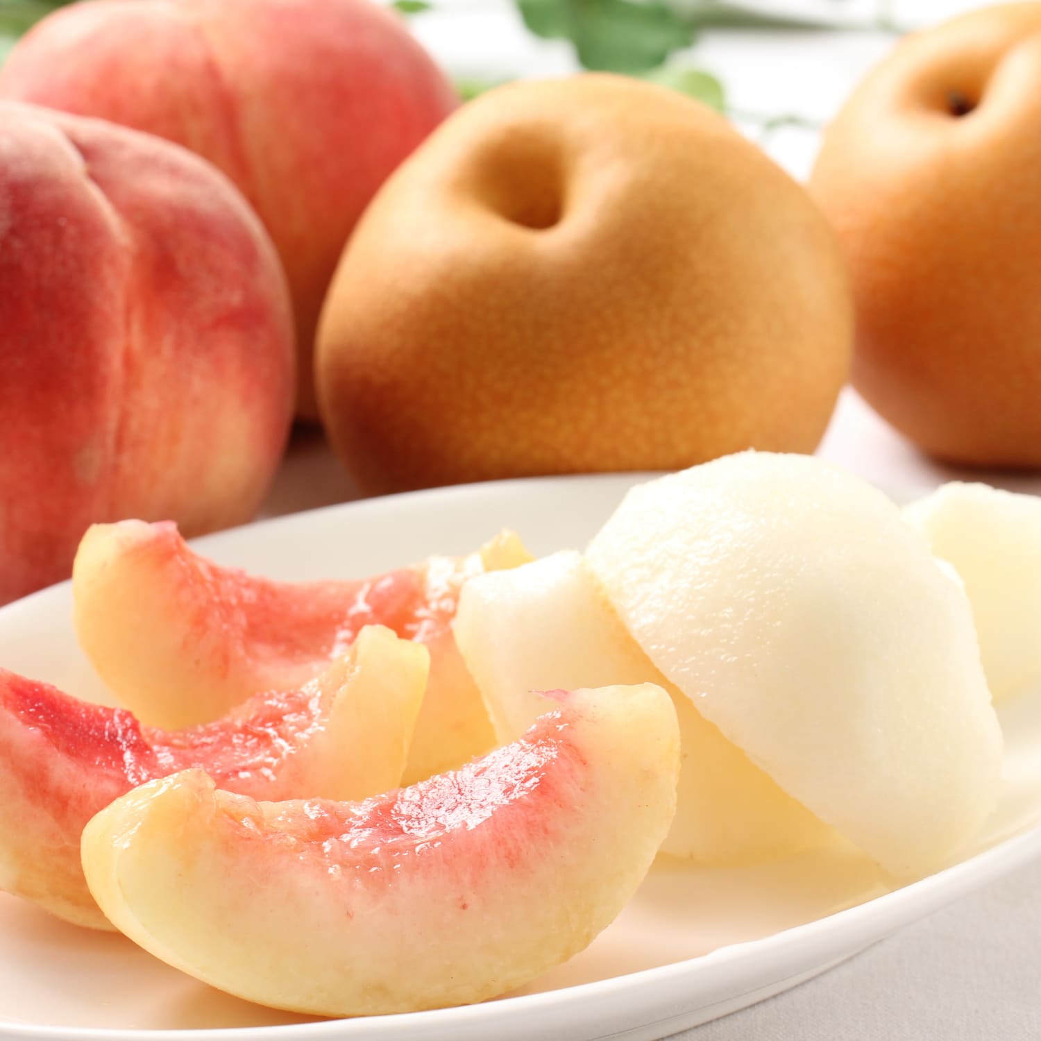 【ベルメゾン】【予約商品】【お中元・おとりよせ】 山梨桃と伊万里梨の詰合せ 【ご注文は8月5日まで】