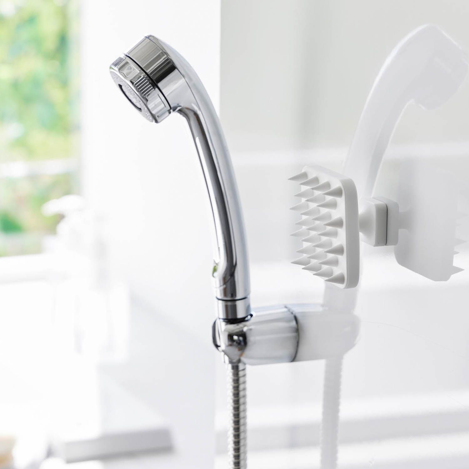 【タワー/tower】マグネット頭皮マッサージブラシ ハンドル付き 【タワー/tower】マグネット頭皮マッサージブラシ ハンドル付き