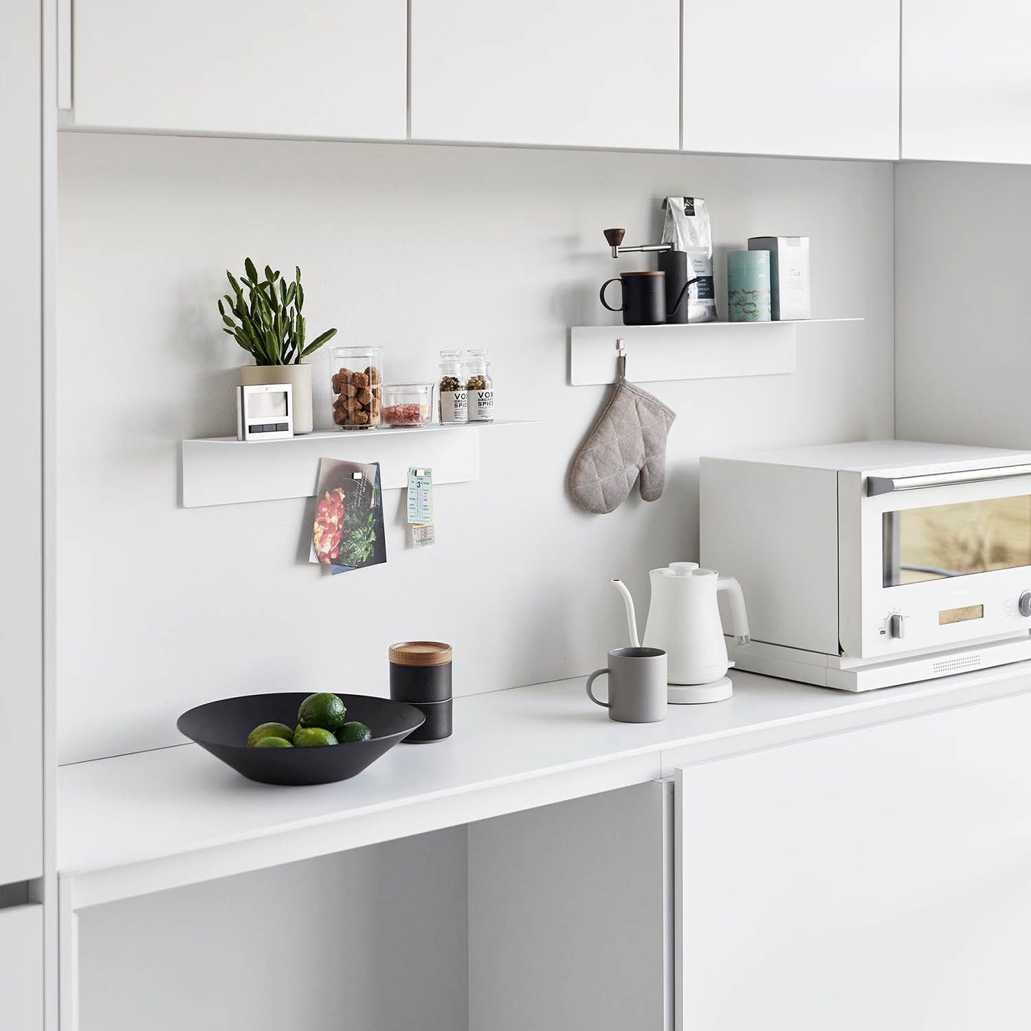 【タワー/tower】マグネットが付くウォールラック 石こうボード壁対応【壁面収納】