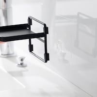 フィルムフックに掛けるだけの簡単取り付け。