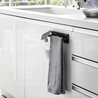 タオル掛けの備え付けがない場合も、簡単に作れます。