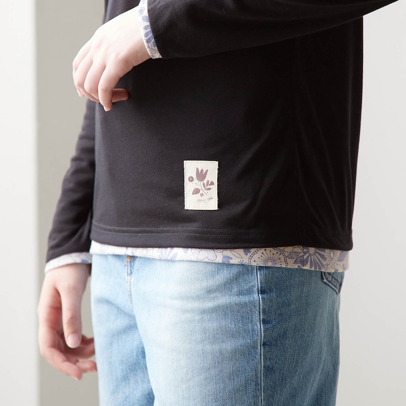 裾アップ／刺繍のようなお花畑