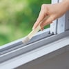 水だけで汚れを落とせる特殊繊維「びっくりフレッシュ」使用手やブラシが届かない、すき間掃除にぴったり!ヘラ部分で、すき間にこびりついた頑固な汚れ落としも柄部分が程よくしなるので狭い場所も掃除しやすい!あ