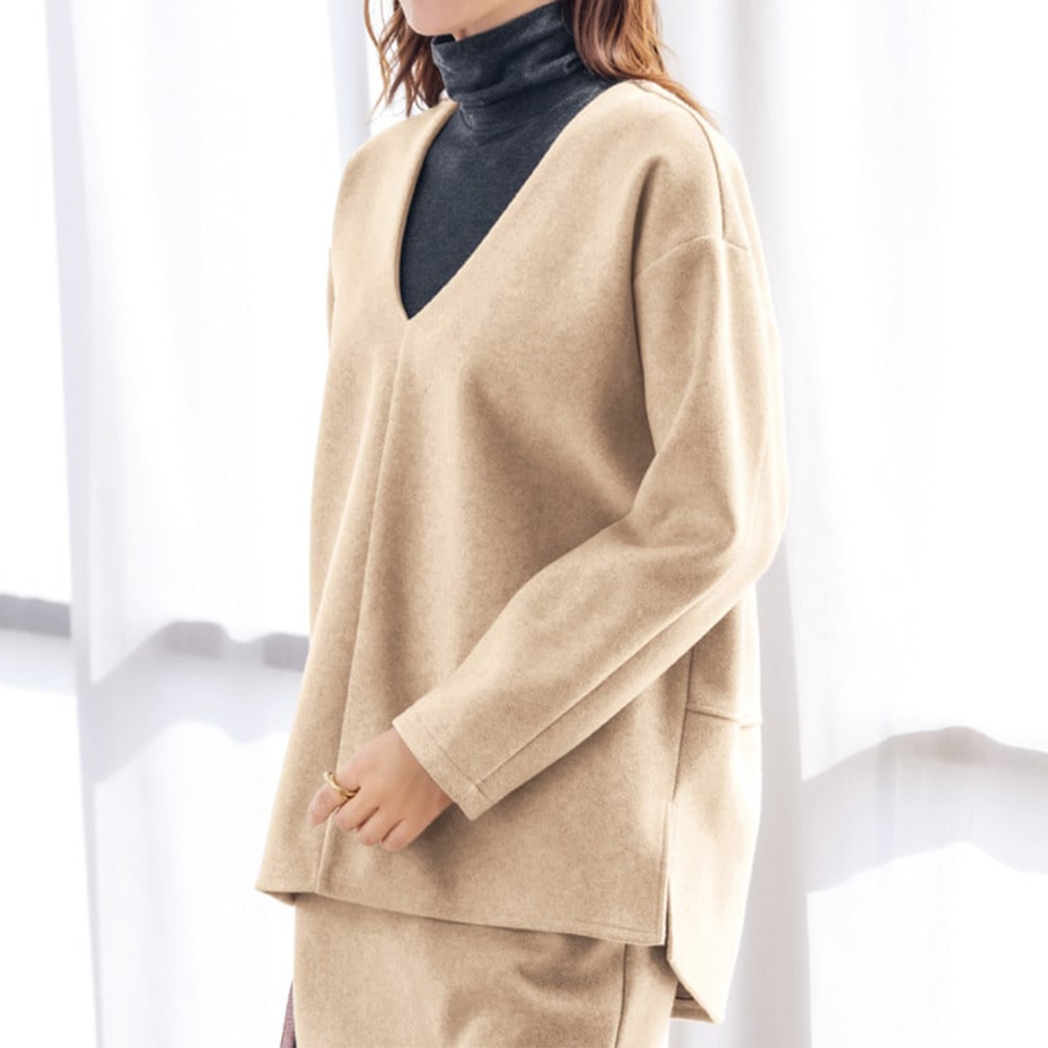 【花笑むとき/hana emu toki】ウール調素材Vネックカットソー