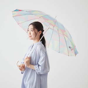 ―デザイン・スタイリング―・大粒の雨や強い風にも負けない16本フレーム仕様・雨の日の気分を盛り上げるカラフルなデザイン・透明タイプなので視野を確保しやすい―素材―・ほのかに光沢のあるクリアな素材