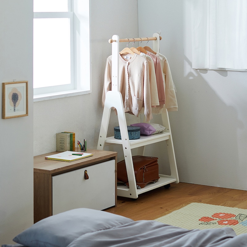 ホワイト×ナチュラル：子ども部屋に