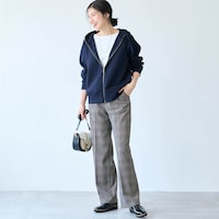 モデル身長168cm／M・股下70cm　※写真は撮影用のため股下+6cmになります。