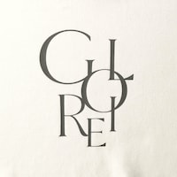 <オフホワイト>