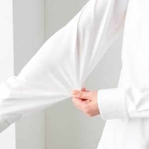 ストレッチ性のある素材でラクな着心地