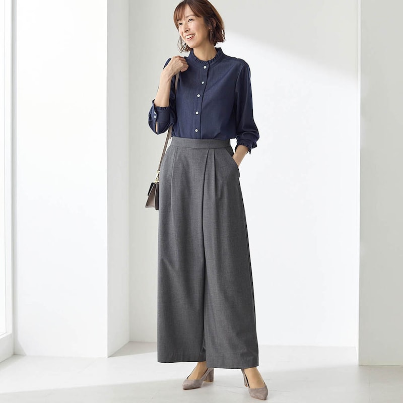 モデル身長169cm／M ※写真は撮影用のため股下+6cmになります。