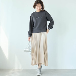 モデル身長169cm／M・総丈85cm ※写真は撮影用のため総丈+6cmになります。