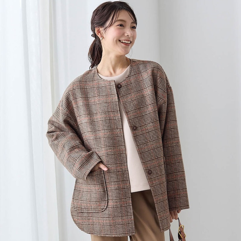 モデル身長170cm／M　ブラウンチェック側着用