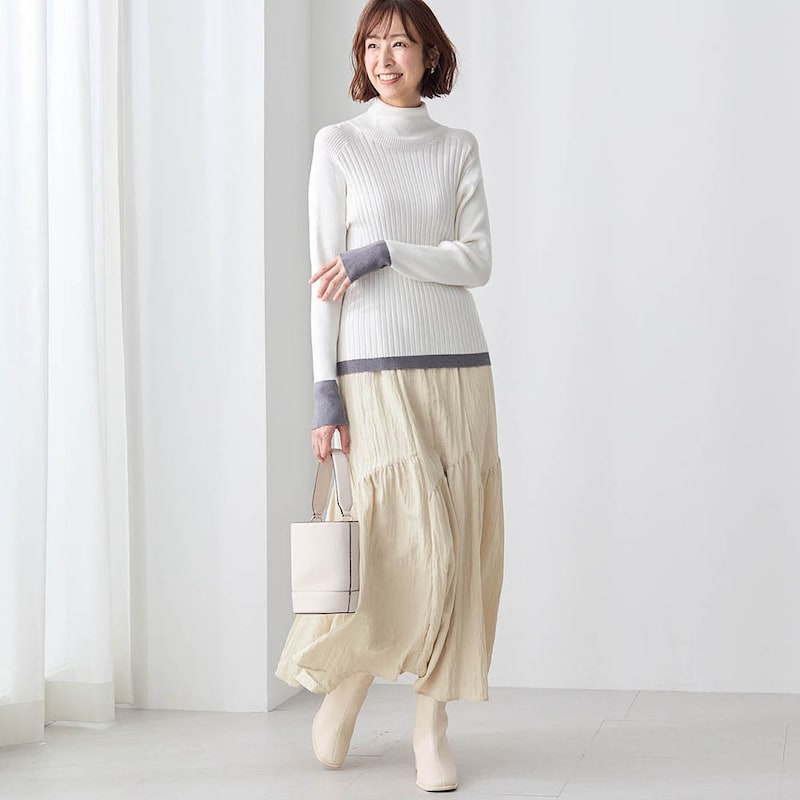 モデル身長169cm／M ※写真は撮影用のため総丈+8cmになります。