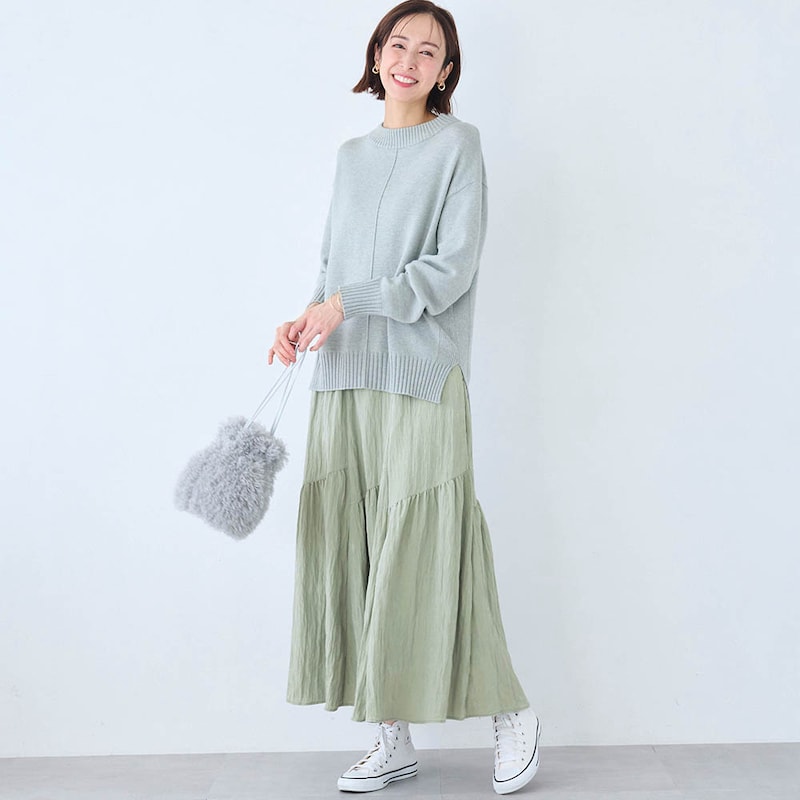 モデル身長169cm／M ※写真は撮影用のため総丈+8cmになります。