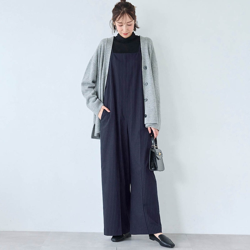 モデル身長169cm／M ※写真は撮影用のため股下+6cmになります。
