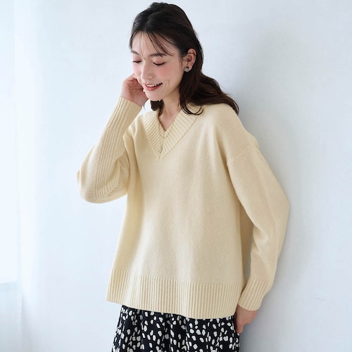 【3月12日再値下げ】 ウールカシミヤブレンドVネックニット