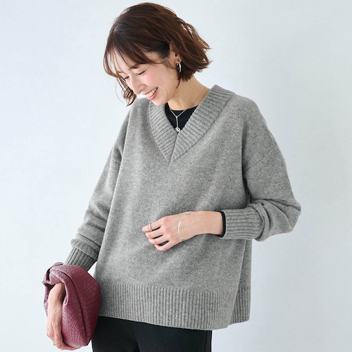 【3月12日再値下げ】 ウールカシミヤブレンドVネックニット
