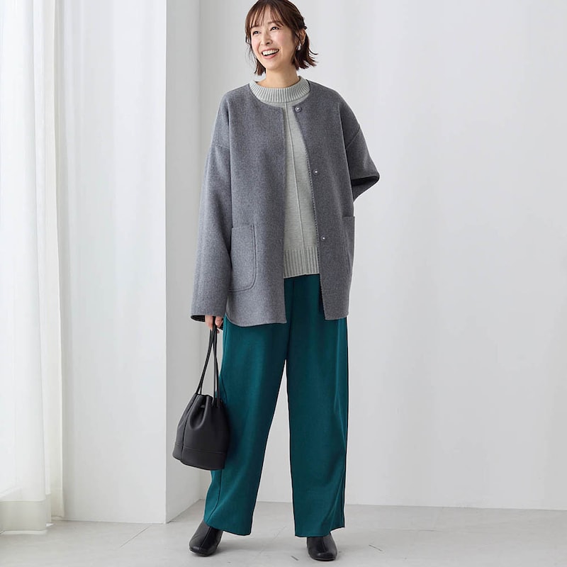 モデル身長169cm／M ※写真は撮影用のため股下+6cmになります。