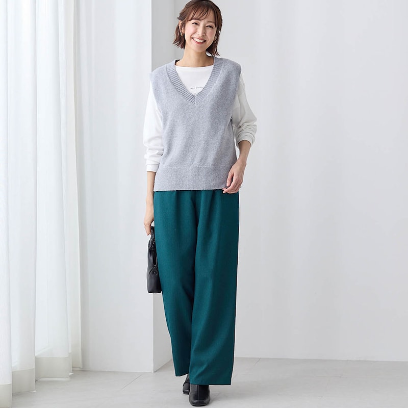 モデル身長169cm／M ※写真は撮影用のため股下+6cmになります。