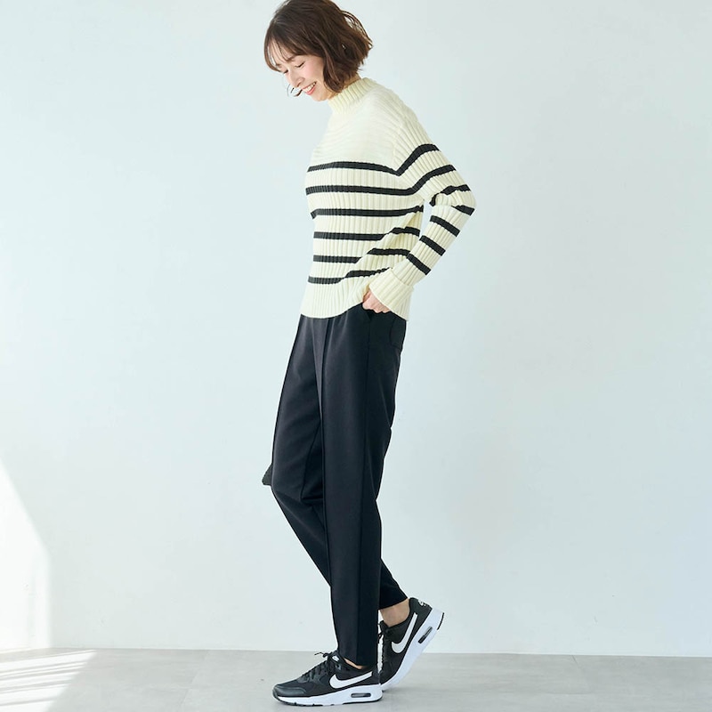 モデル身長169cm／M・股下66cm ※写真は撮影用のため股下+6cmになります。