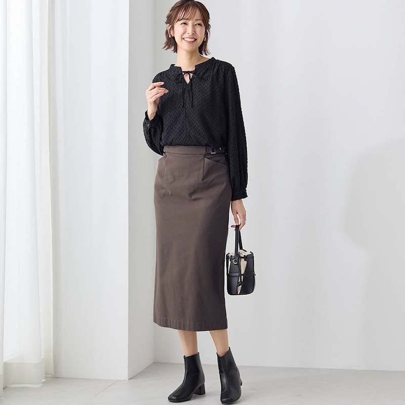 モデル身長169cm／M・総丈75cm ※写真は撮影用のため総丈+6cmになります。