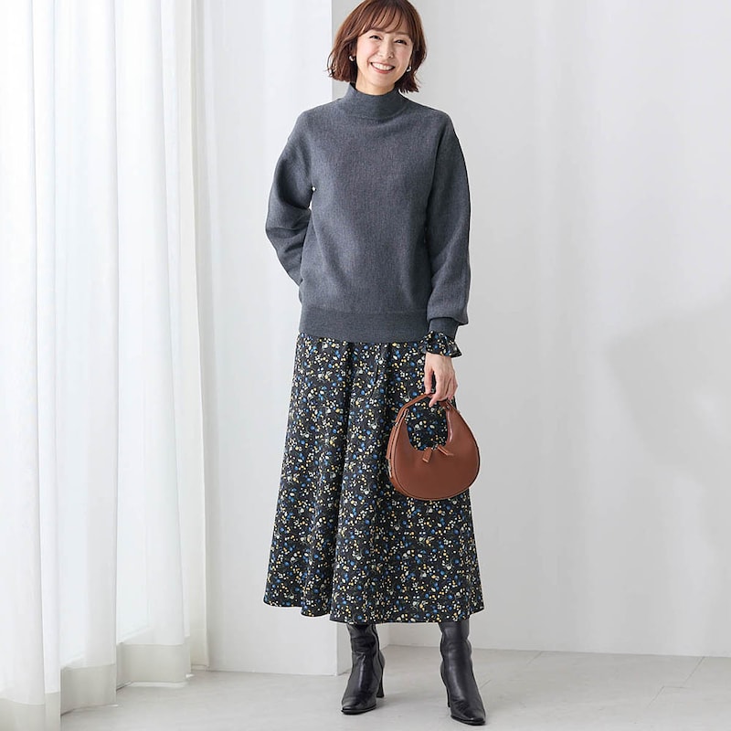 モデル身長169cm／M ※写真は撮影用のため着丈+9cmになります。