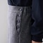 左サイドのボタン使いが大人可愛いアクセント
