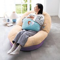 背もたれを倒せばゆったりとした姿勢に