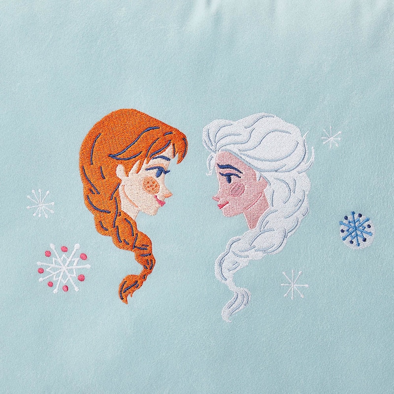 刺繍アップ（クッション／アナ＆エルサ）