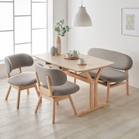 使用イメージ／ナチュラル　※合わせている同シリーズのテーブル・ソファーは別売りです。
