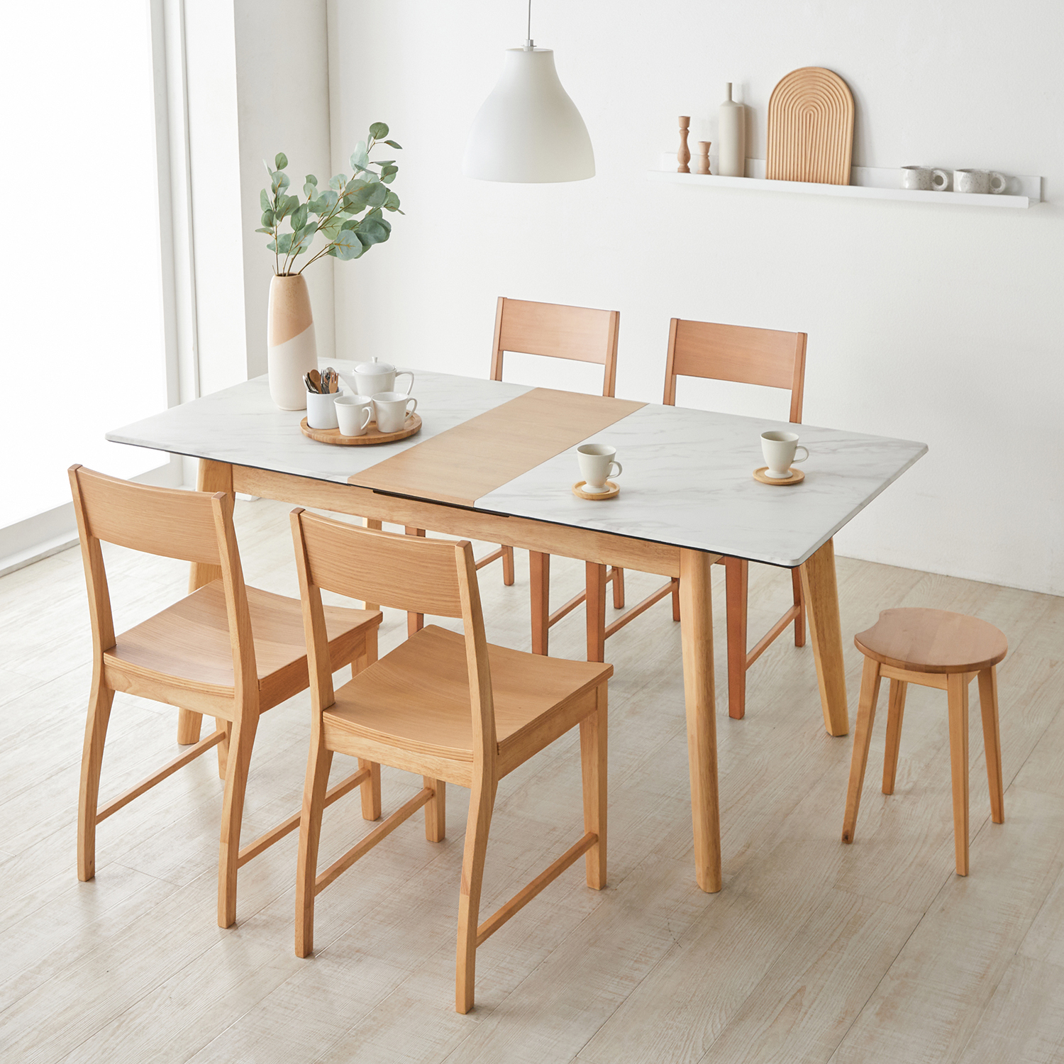 【ベルメゾン】熱・傷に強い伸長式ダイニングテーブル