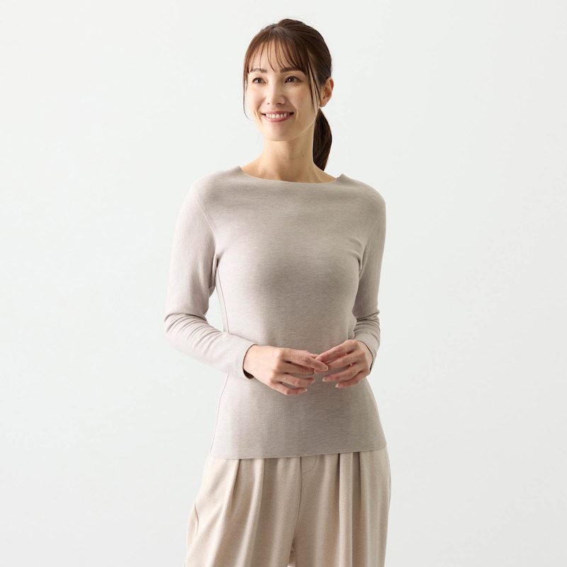 前後を逆にすればボートネックに