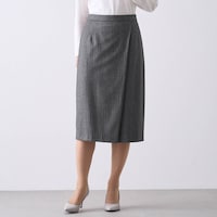 モデル身長167cm／64-91 ※写真は撮影用のため総丈+6.5cmになります。