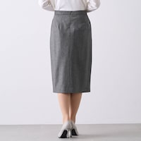 モデル身長167cm／64-91 ※写真は撮影用のため総丈+6.5cmになります。