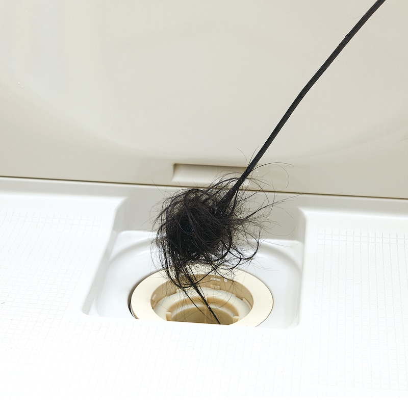 スクリュー型ヘッドで汚れをかき出し髪の毛を絡め取ります