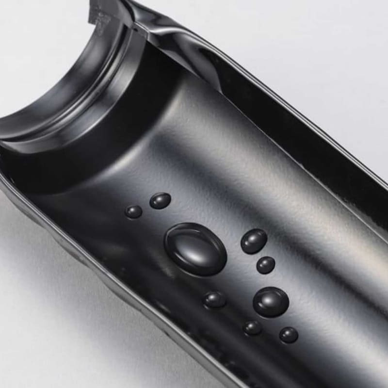 酸・アルカリへの耐久性や、撥水性を重視した塗料を使用しています