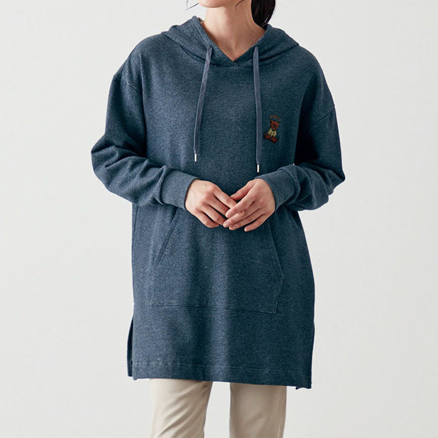 サガラ刺繍裏毛チュニックパーカ サガラ刺繍裏毛チュニックパーカ