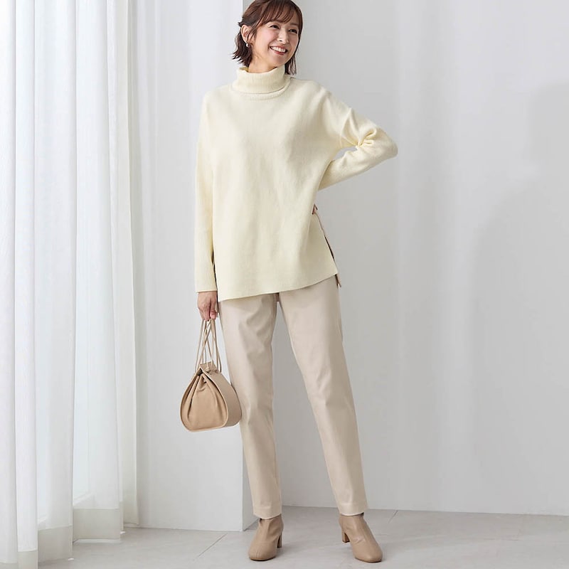 モデル身長169cm／M ※写真は撮影用のため股下+7cmになります。