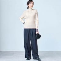 モデル身長169cm／M　オフホワイト着用