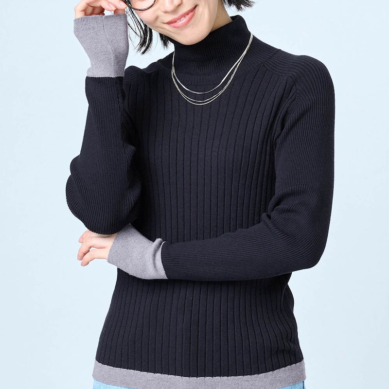 モデル身長168cm／M　ブラック着用