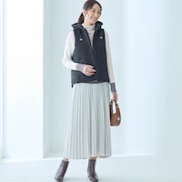モデル身長173cm／M　オフホワイト着用