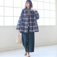モデル身長169cm／M　グレー着用